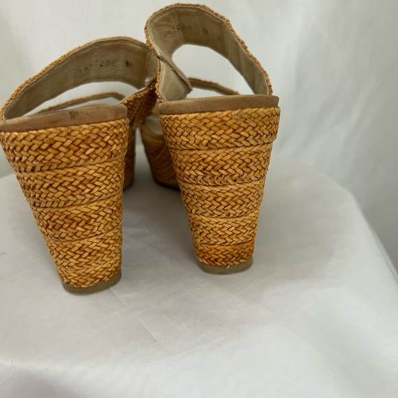 Stuart Weitzman Rattan Sandals - Picture 3 of 7